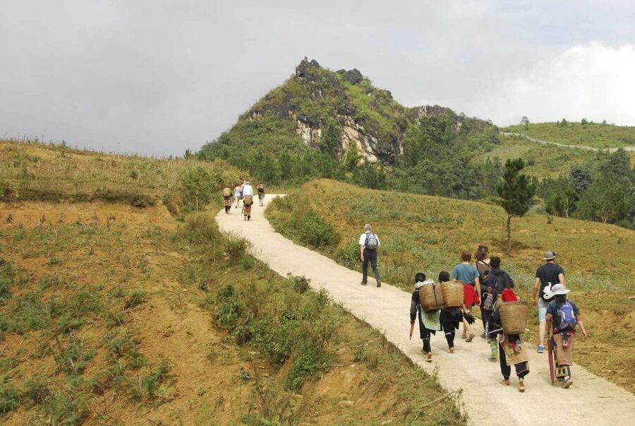 Hanoi: Sapa Trekking 2 Days 1 Night - Sleeper Bus from Hanoi - Cat Cat Village and the waterfall walk