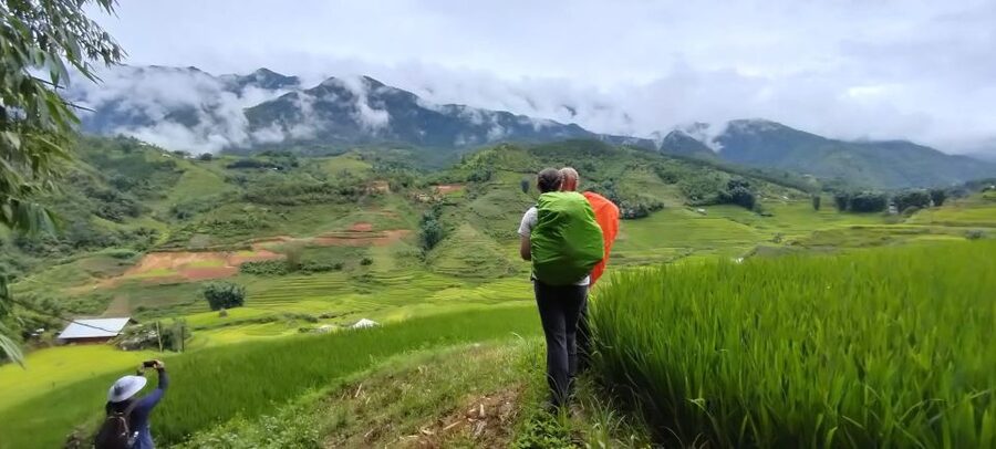 Hanoi: Sapa Trekking 2 Days 1 Night - Sleeper Bus from Hanoi - Y Linh Ho and the 12-kilometer valley route