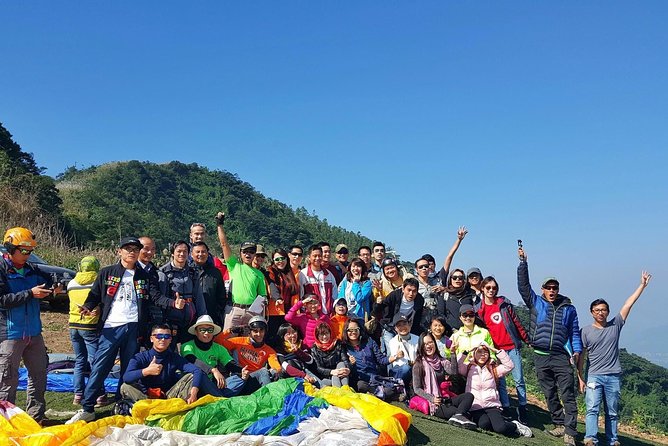 Hanoi Sky Tour: Paragliding - Standard or VIP: Which Package Fits?