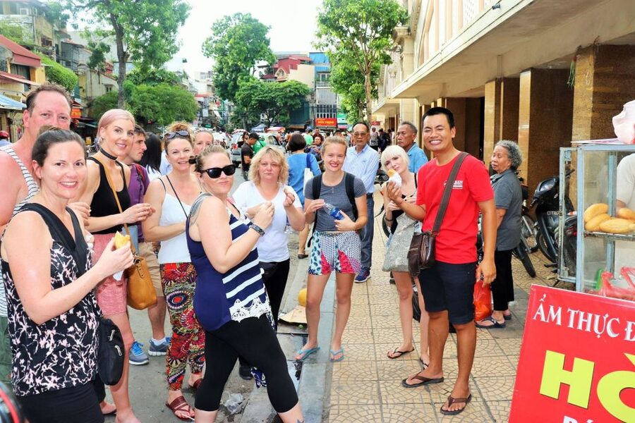 Hanoi: Street Food Experience with 5 Food Stops - Bun cha, Hanoi’s signature plate