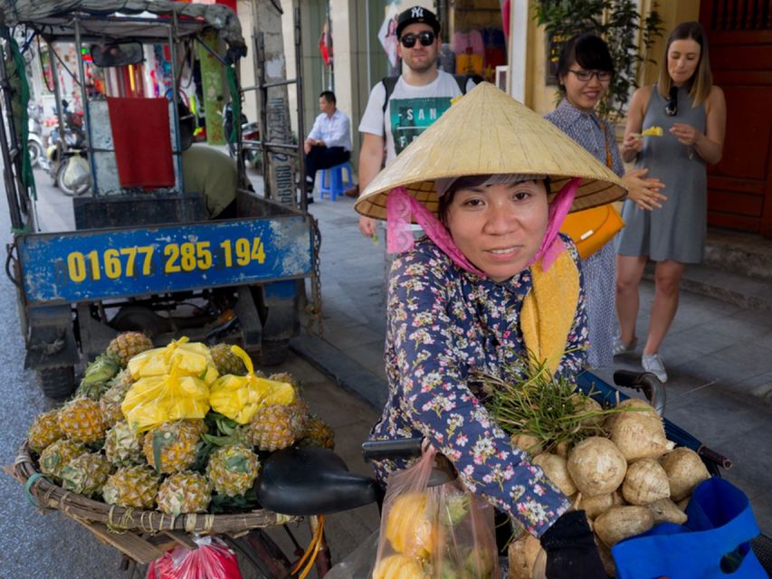Hanoi: Street Food Experience with 5 Food Stops - The final view at Cafe Phố Cổ