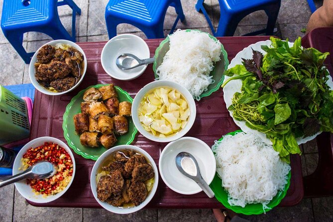 Hanoi Street Food Tour and MORE - Guides who turn food into a conversation