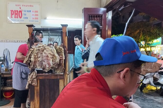 Hanoi street food tour (Private tour) - Five Hanoi tastes in one Old Quarter walk