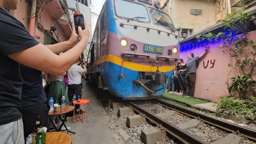 Hanoi: Street Food Tour with Train Street & Hidden Alleyways - Starting at Tong Duy Tan Street