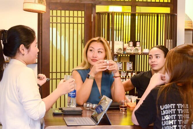 Hanoi Tea Workshop: Specialty Fresh Lotus Tea from West Lake - The Welcome Drink and Vietnamese Snacks