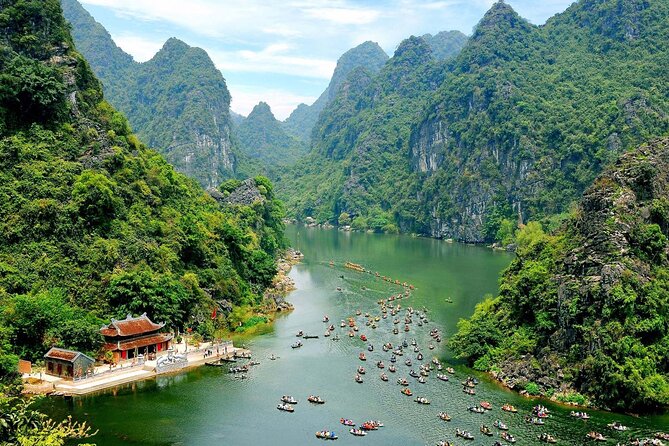 Hanoi to Ninh Binh 1 day: Trang An - Tam Coc - Mua Cave - Hoa Lu - Buffet lunch and the day’s weak spot