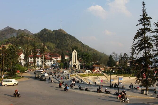 Hanoi to Sapa Bus - Private Cabin Bus - Service, boarding, and small practical details