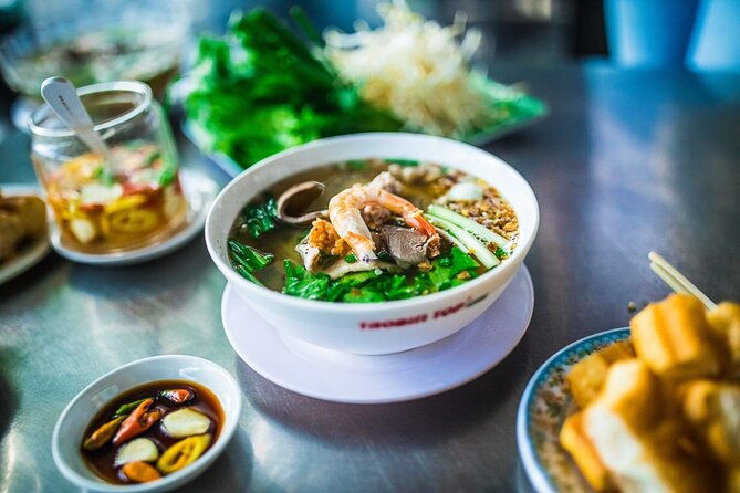 Hanoi Vegan Street Food Tour and Train Street - Stops four and five: banh xeo and Vietnamese sweets