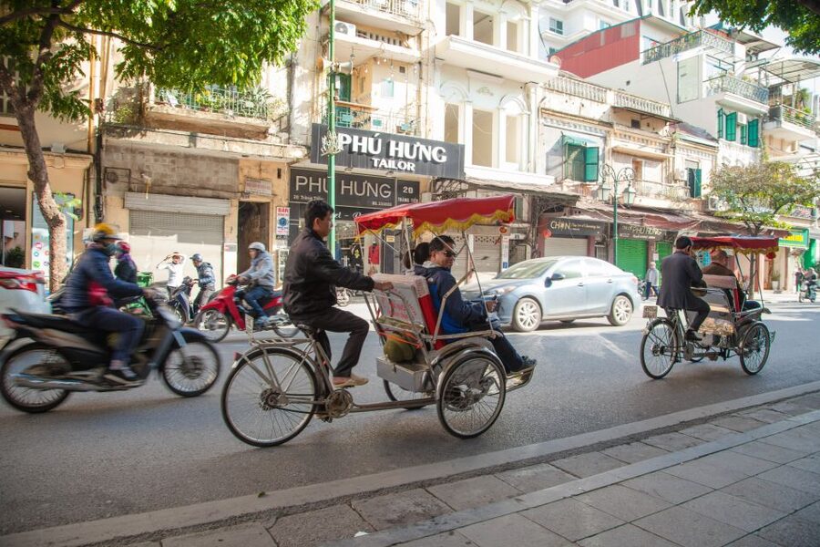 Hanoi Walking Street Food Tour & Cyclo Ride - What $25 gets you in practical terms