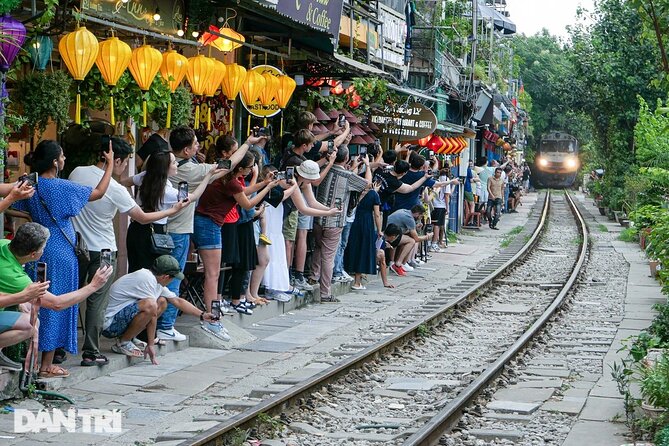 Hanoi Walking Street Food Tour with Train Street - Key points to know before booking
