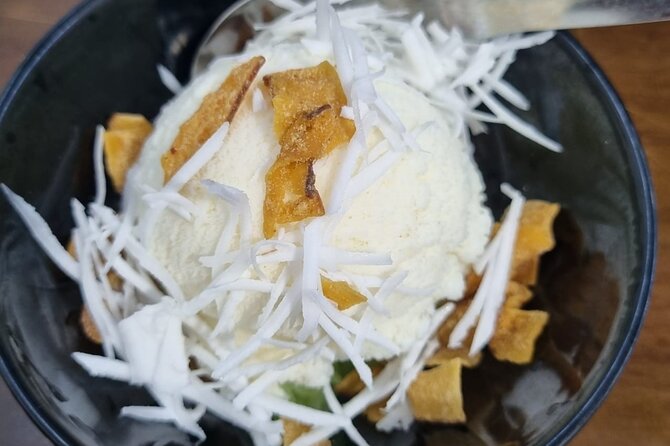 Hanoi Walking Street Food Tour with Train-Street Visit - Why this food walk works in Hanoi