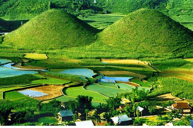 High Quality Small Group Ha Giang Loop Car Tour 2 Days 2 Nights - Guides, drivers, and comfort on the road