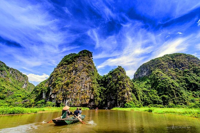 Highlight Ninh Binh Full Day Tour Tam Coc Boat, Mua Cave, Hoa Lu - Guides, transport, and the rhythm of the day