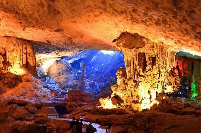 Highlight of Hanoi 5 Days Package - Day 4: Hoa Lu, Trang An, and the Mua Cave climb