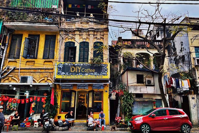 Highlights and Secrets of Hanoi Old Quarter Through Train Street - Hanoi Train Street, the tour’s main thrill