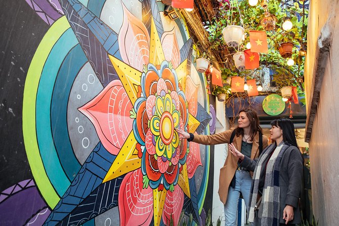 Highlights & Hidden Gems With Locals: Best of Hanoi Private Tour - Ta Hien Street: Hanoi’s social side