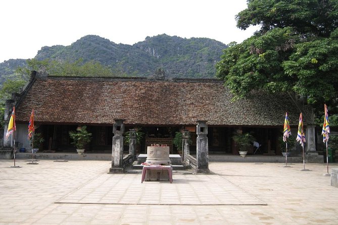 Hoa Lu - Tam Coc boat Trip and Mua Cave - What the $44 price really buys you