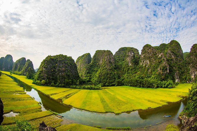 Hoa Lu Tam Coc Full Day Tour: Small Group Tour & Buffet Lunch - The 10-hour escape from Hanoi
