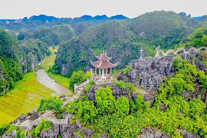 Hoa Lu, Tam Coc, Mua Cave With Amazing View- All Inclusive - Lunch with goat, fish, chicken, and vegetarian choices