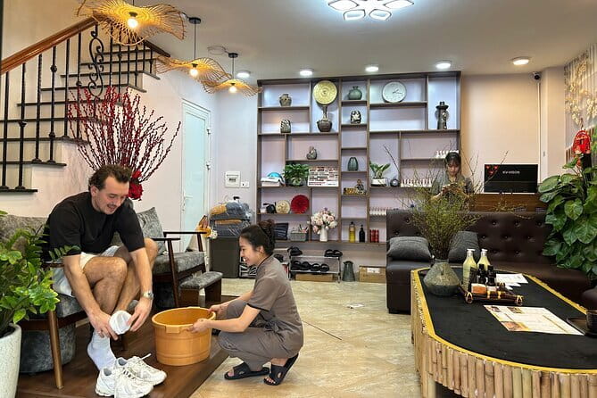 Hoang's Spa for Relaxing Foot Massage - A Quiet Pause on Hàng Điếu