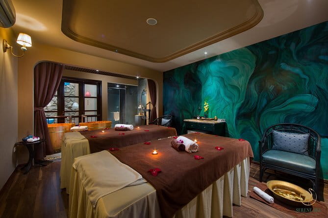 Hoang Spa Nourishing Shampoo & Head Shoulders Face Massage - A clean, calm stop rather than a grand spa resort