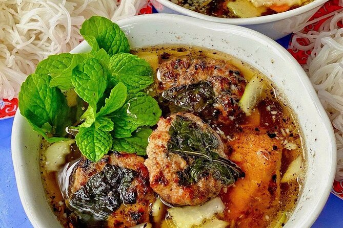 (HOT) Hanoi Guided Street Food and Train Street Tour with Local - Why the $21.02 Price Makes Sense