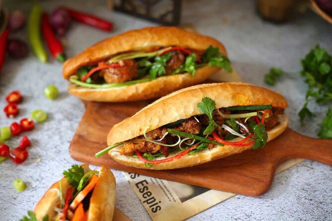(HOT) Hanoi Guided Street Food and Train Street Tour with Local - Dietary Needs and What to Tell the Guide