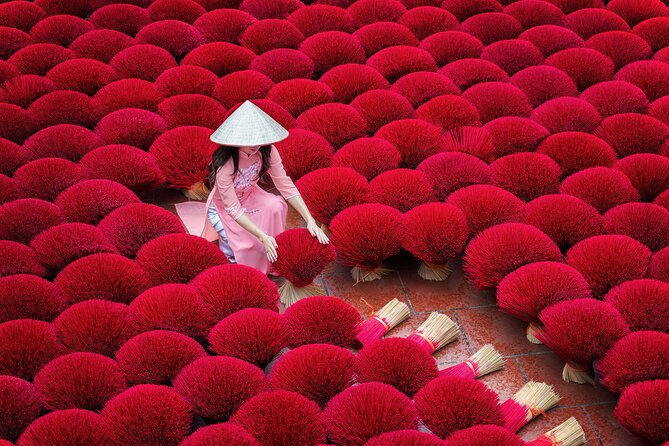 Incense Craft Village & Hanoi City Daily Tour - What the limousine ride means for your day