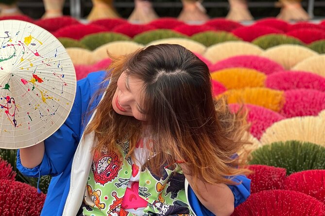 Incense Village Quang Phu Cau, Hat, Lacquer Hanoi Artisan Tour - The road back and the Train Street option