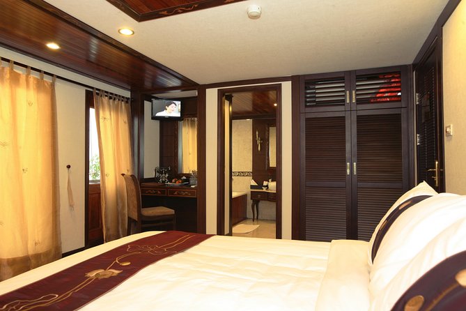 Indochina Sails Halong Bay - Who gets the best value for $190