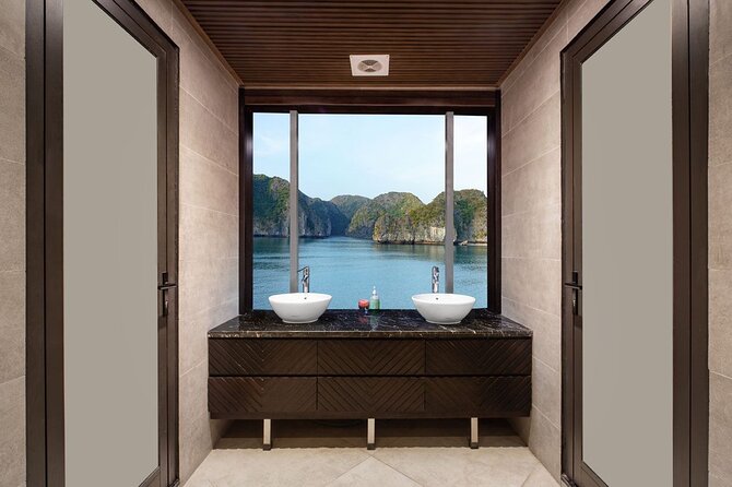 JADESAILS CRUISE-The Most Luxurious Day Tour in Ha Long Bay & Lan Ha Bay - The cave and cove visit, a small-scale Ha Long experience