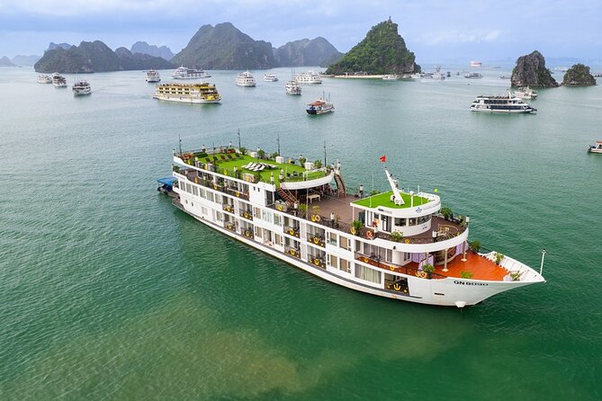 La Regina 2 Days Tour in Halong Bay and Lan Ha Bay - 5 star - Trung Trang Cave adds a Cat Ba Island visit