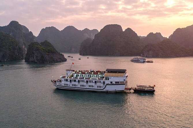 La Regina 2 days tour in Halong Bay & Bai Tu Long Bay - 4 star - Key points to know before booking