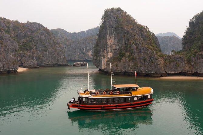 Lan Ha Bay 2 Days 1 Night Adventure - Cai Beo Fishing Village and an onboard cooking lesson