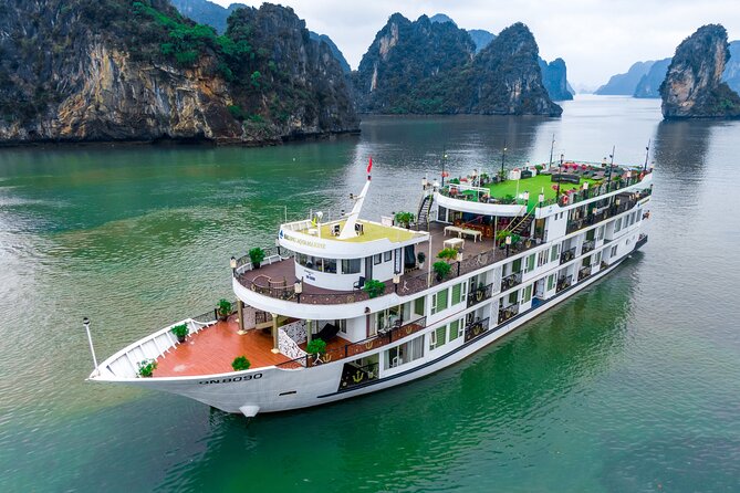 Lan Ha Bay 3 Days 2 Nights Biking, Kayaking, Cruise & Bungalow - Bungalow or cruise: choose the right version