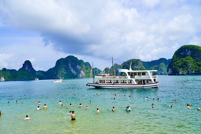 Lan Ha Bay 3 Days 2 Nights Biking, Kayaking, Cruise & Bungalow - The guides and the human side of the trip