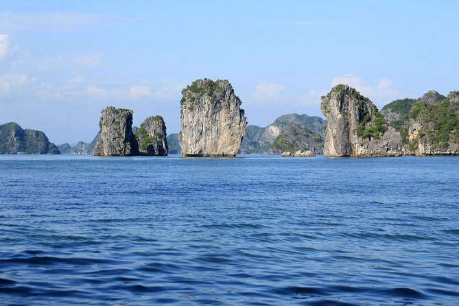 Lan Ha bay Boutique cruise 3D/2N: Kayaking - Swimming & Biking Viet Hai villages - Who will get the most from this cruise