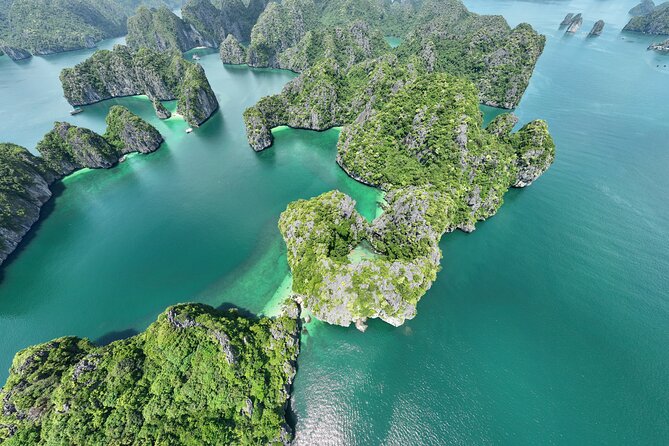 Lan Ha - Ha Long bay with local experts (small group guaranteed) - Vietnamese lunch at Ong Cam Islet