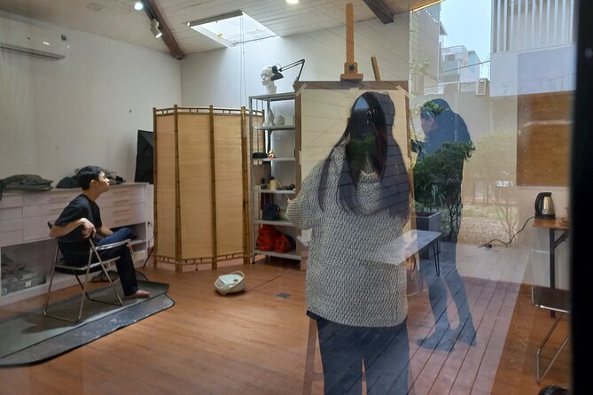 Life Drawing Class - Art Workshop at Art Tutor Hanoi - Who will get the most from this Hanoi activity