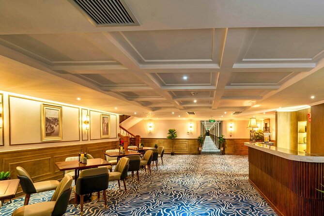 Luxury 5-Star Ha Long Bay Day Cruise with Buffet Lunch from Hanoi - Titop Island and the 400-step choice