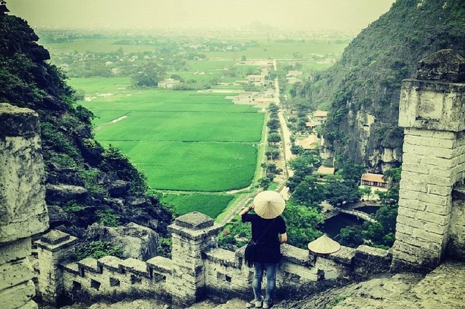 Luxury Hoa Lu - Tam Coc - Mua Cave 1 Day Tour - By Limousine & Small Group - The limousine ride from Hanoi