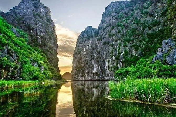 Luxury Hoa Lu - Tam Coc - Mua Cave 1 Day Tour - By Limousine & Small Group - What the $59 price really includes