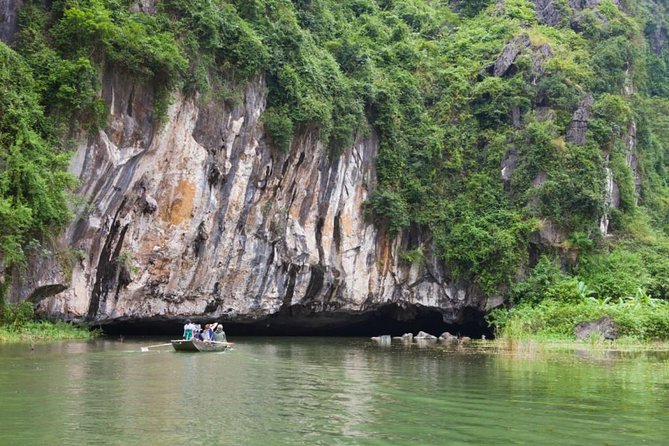 Luxury Hoa Lu Tam Coc Mua Cave 1 Day With Limousine Bus And Lunch - A bicycle ride through traditional villages
