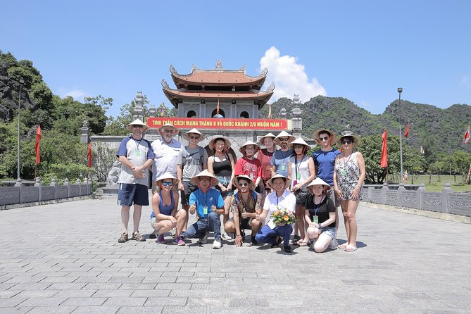 Luxury Hoa Lu Trang An Mua Cave Amazing View - Small Group Tour - Limousine Bus - Lunch with Vietnamese and Asian dishes