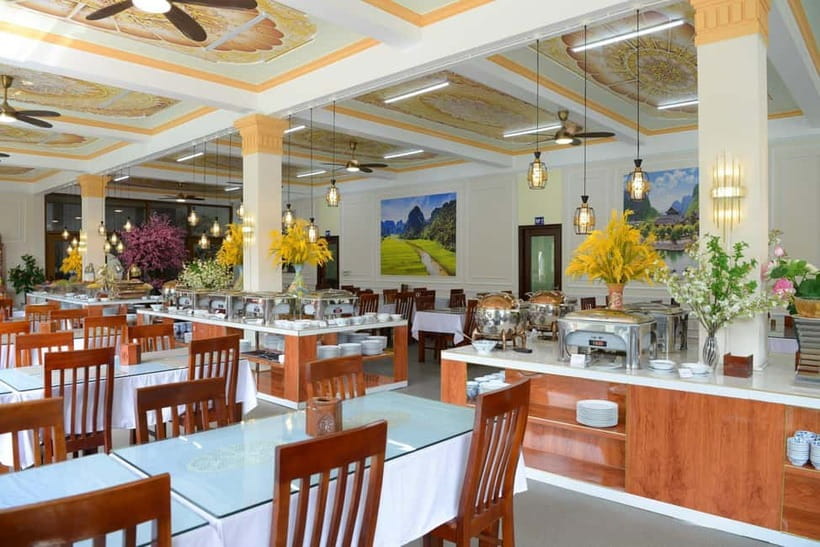 Luxury Limousine Tour: Hoa Lu, Trang An/Tam Coc & Mua Cave - Is $42 Good Value?
