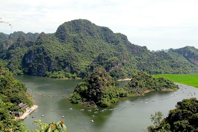Luxury Limousine Trang An-Mua Cave - Bich Dong max 6-8 pax/ group - Mua Cave and the 500-step climb