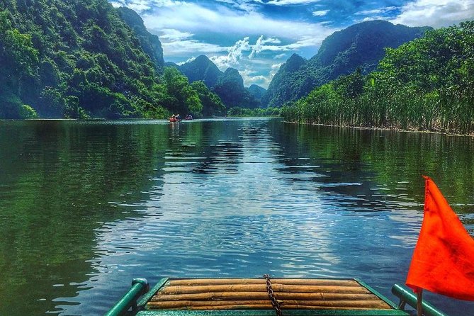 Luxury Ninh Binh: Hoa Lu - Mua Cave - Tam Coc Day Tour from Hanoi - The Hanoi start and the shape of the day