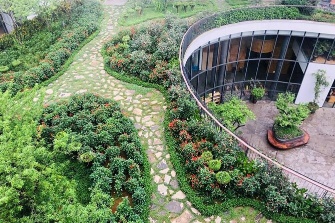 LUXURY SAPA TOUR 2D1N -Stay At 5 Star Hotel-Transfer by sleep bus - Sleep bus, limousine, and the luxury question