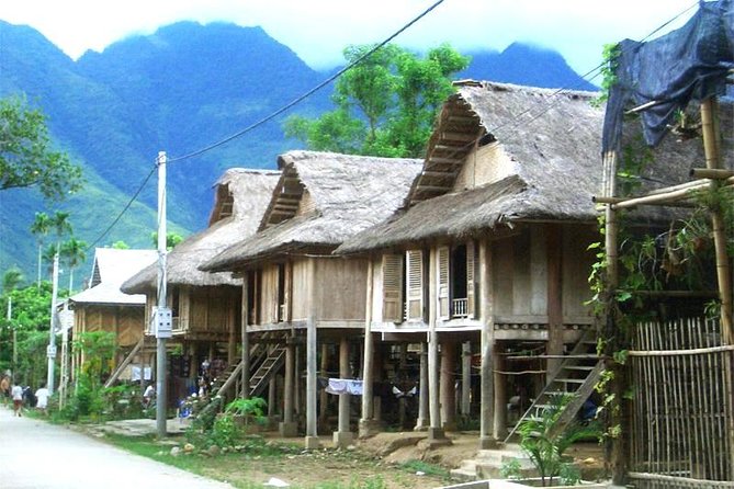 Mai Chau Nature and Village Private Day Tour - What the guide adds to the day