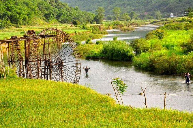 Mai Chau Private Day Tour: Hiking & Biking in Pristine Landscapes - What the private guide and vehicle add